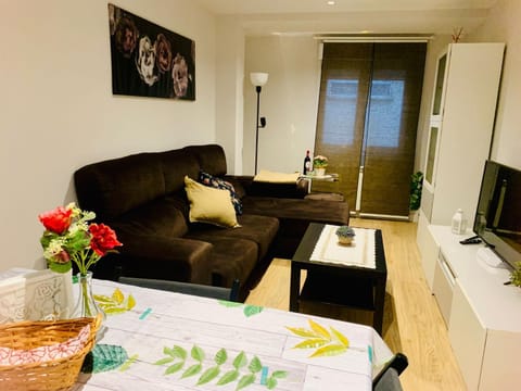 TV and multimedia, Living room, Dining area
