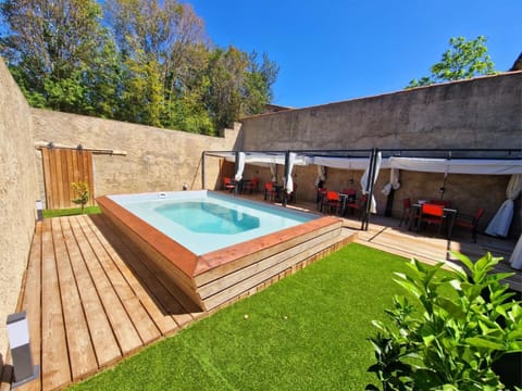 Patio, Swimming pool