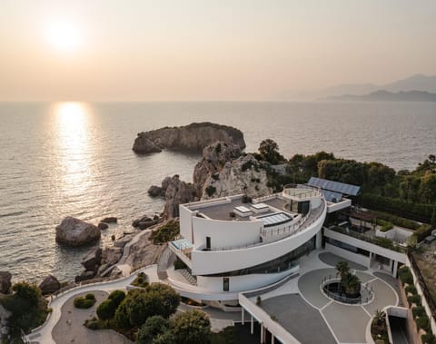 Nearby landmark, Day, Natural landscape, Bird's eye view, Landmark view, Mountain view, Sea view, Swimming pool, Sunset