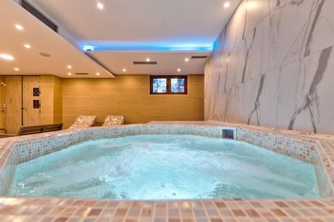 Hot Tub, Hot Tub, Spa and wellness centre/facilities