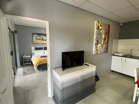 Beautiful solar powered apartment Apartment in Western Cape