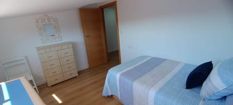 Bedroom, air conditioner, air conditioner