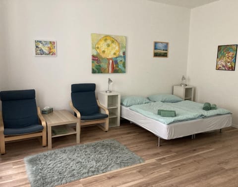 Seating area, Bedroom