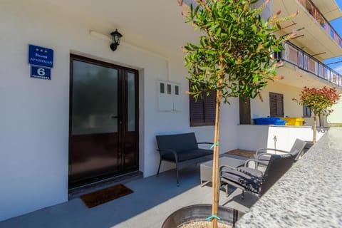 Patio, View (from property/room), Balcony/Terrace, Seating area