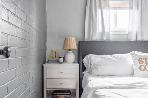 Westlake Escape Apartment in Westlake