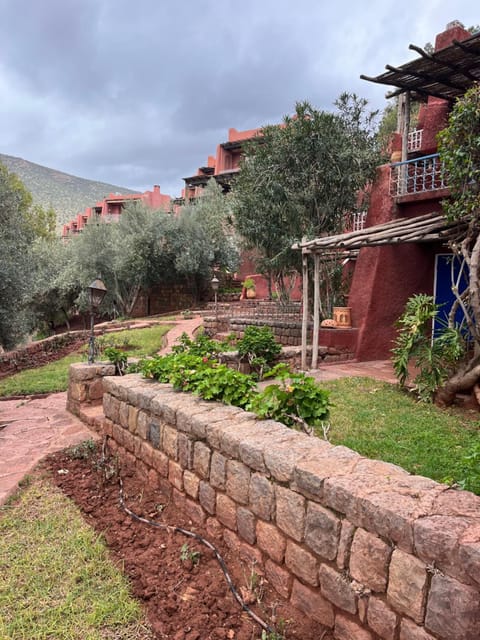Property building, Natural landscape, Garden view