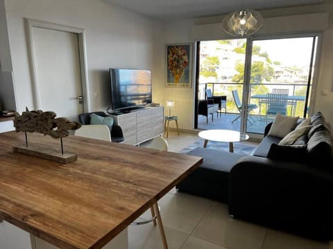 Beautiful Sea View Home Overlooking Monaco Apartment in Roquebrune-Cap-Martin