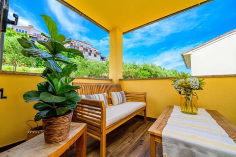 Day, View (from property/room), Balcony/Terrace, Balcony/Terrace, Garden view