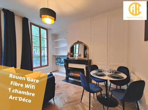 TV and multimedia, Living room, Decorative detail, Seating area, Dining area