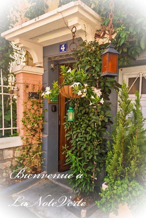Property building, Facade/entrance