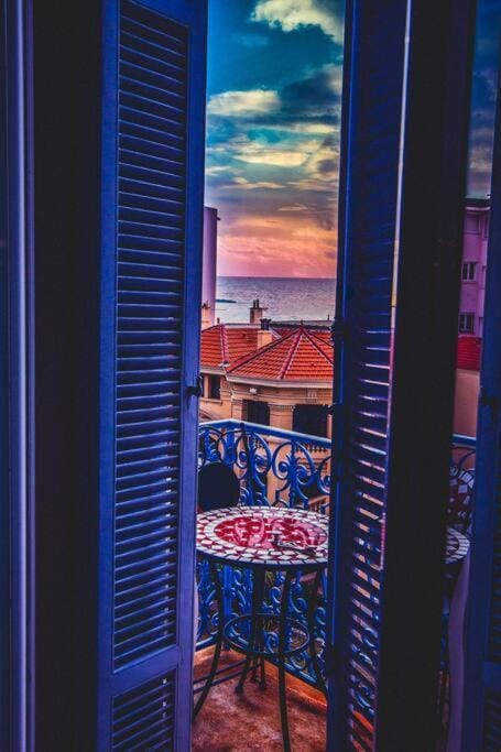 Luxury 3 Bd Aptment with Sea view Apartment in Cannes