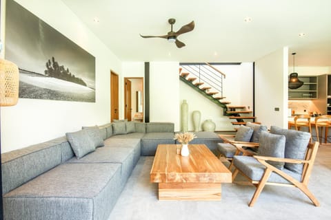 New 4BR Villa 200m to the beach Canggu Villa in Mengwi