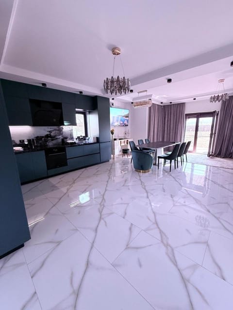 TV and multimedia, Seating area