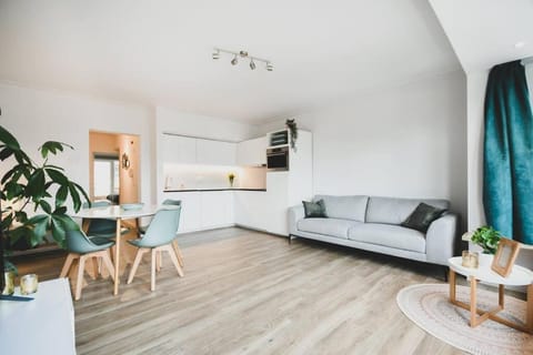 Kitchen or kitchenette, Living room, Dining area, pet friendly