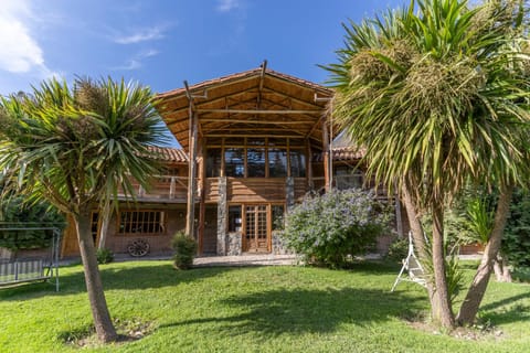 Property building, Facade/entrance, Garden