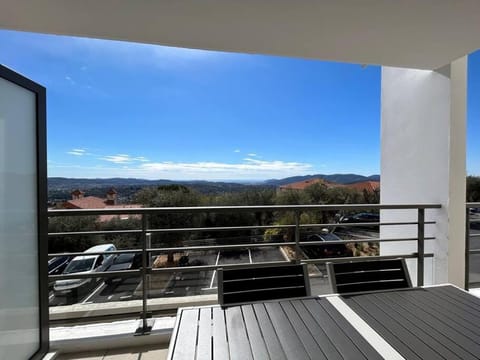 Roses Marine 205 By Avecoeur Apartment in Grasse