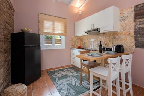 Kitchen or kitchenette, kitchen