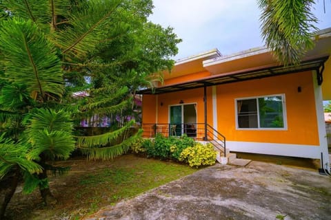 Property building, Garden view, Parking