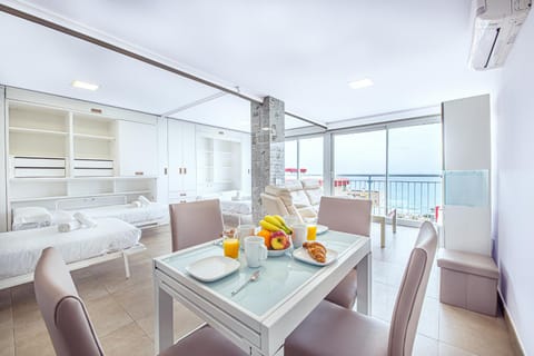 Bed, Living room, Photo of the whole room, Seating area, Dining area, Bedroom, Sea view