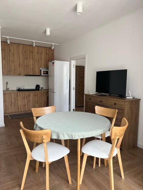 Kitchen or kitchenette, Seating area