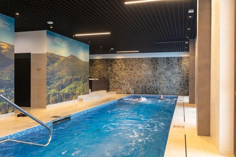 Swimming pool, Swimming pool