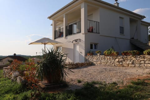 Property building, Natural landscape, Garden, Garden view