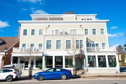 Property building, Facade/entrance