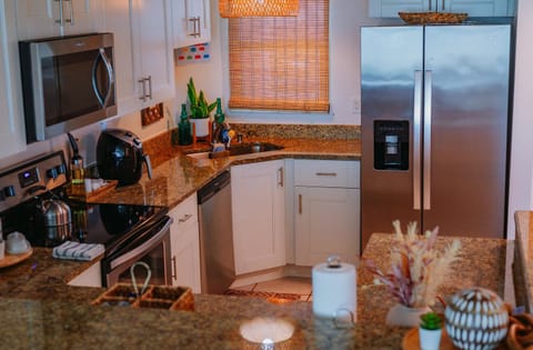 Kitchen or kitchenette, oven, stove