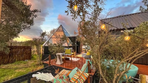 Property building, Hot Tub