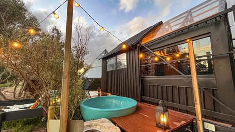 Property building, Hot Tub