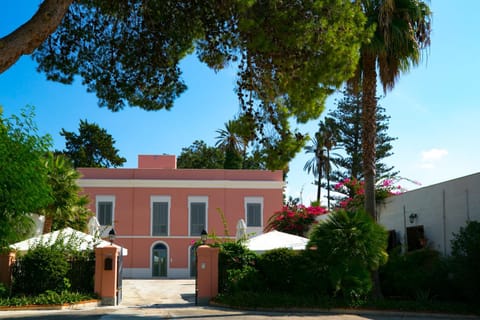 Property building, Garden view