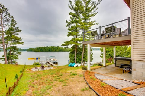 Hot Tub and Games! Lakefront Traverse City Retreat House in Bass Lake