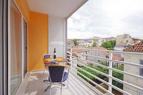 Day, View (from property/room), Balcony/Terrace, Seating area, City view