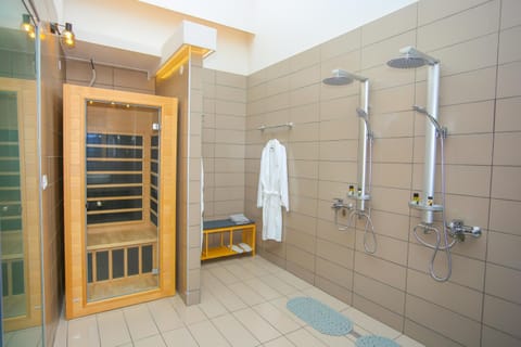 Sauna, Bathroom