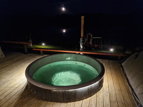 Night, Hot Tub, Swimming pool