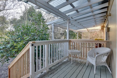 Great for Business Travelers! Peaceful Aloha Unit Apartment in Hillsboro