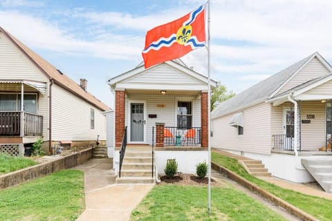 Property building, Street view