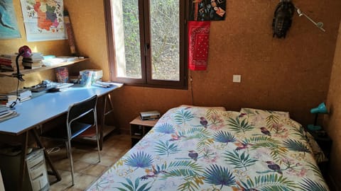 Photo of the whole room, hair dresser
