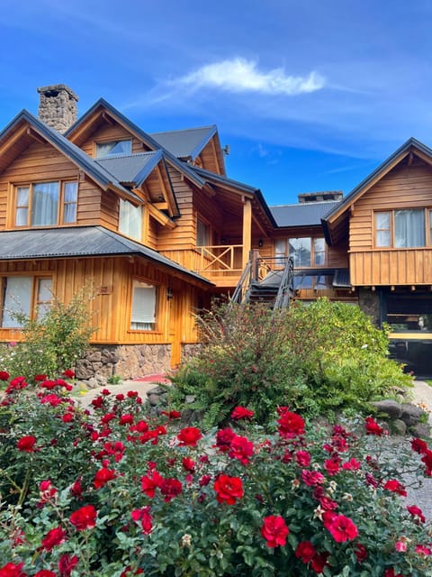 Property building, Spring, Day, Garden, Garden view