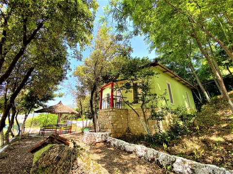 Property building, Spring, Day, Natural landscape, Garden, Garden view