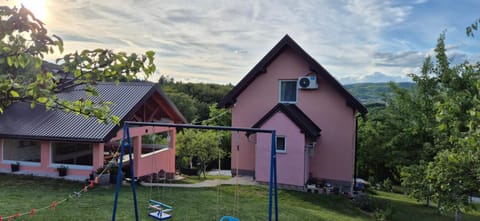 Property building, Spring, Day, Natural landscape, Children play ground, Garden, Garden view, Mountain view