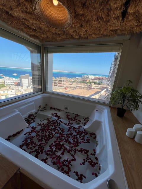 Hot Tub, Sea view