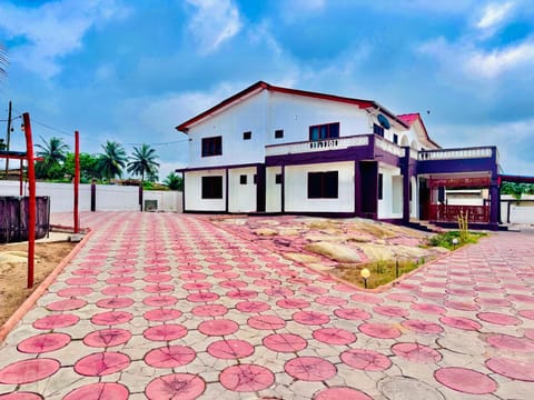 Property building, Day