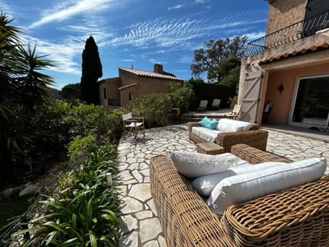 Appartement Rénové avec Jardin à 1.2km de la Plage de Gigaro, La Croix-Valmer - FR-1-726-23 Apartment in Ramatuelle