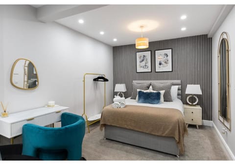 Bed, Seating area, Bedroom, towels