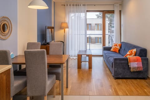 Communal lounge/ TV room, TV and multimedia, Living room, Seating area, Dining area, Evening entertainment, Evening entertainment, Garden view, Garden view, Pool view, Pool view