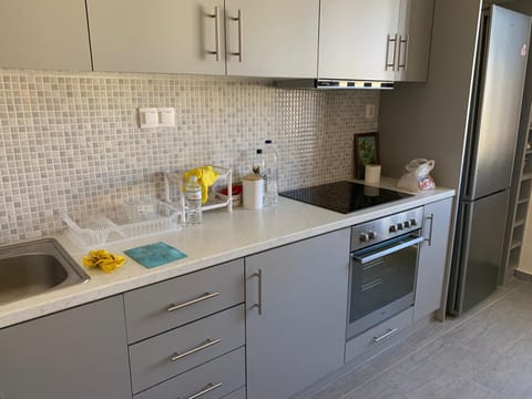 Kitchen or kitchenette, pet friendly, stove