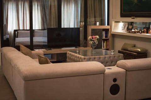 TV and multimedia, Living room, Seating area