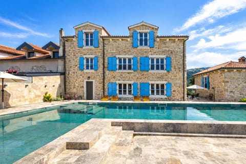 Property building, Pool view, Swimming pool