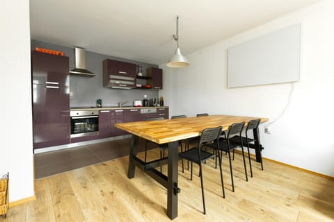 Kitchen or kitchenette, kitchen